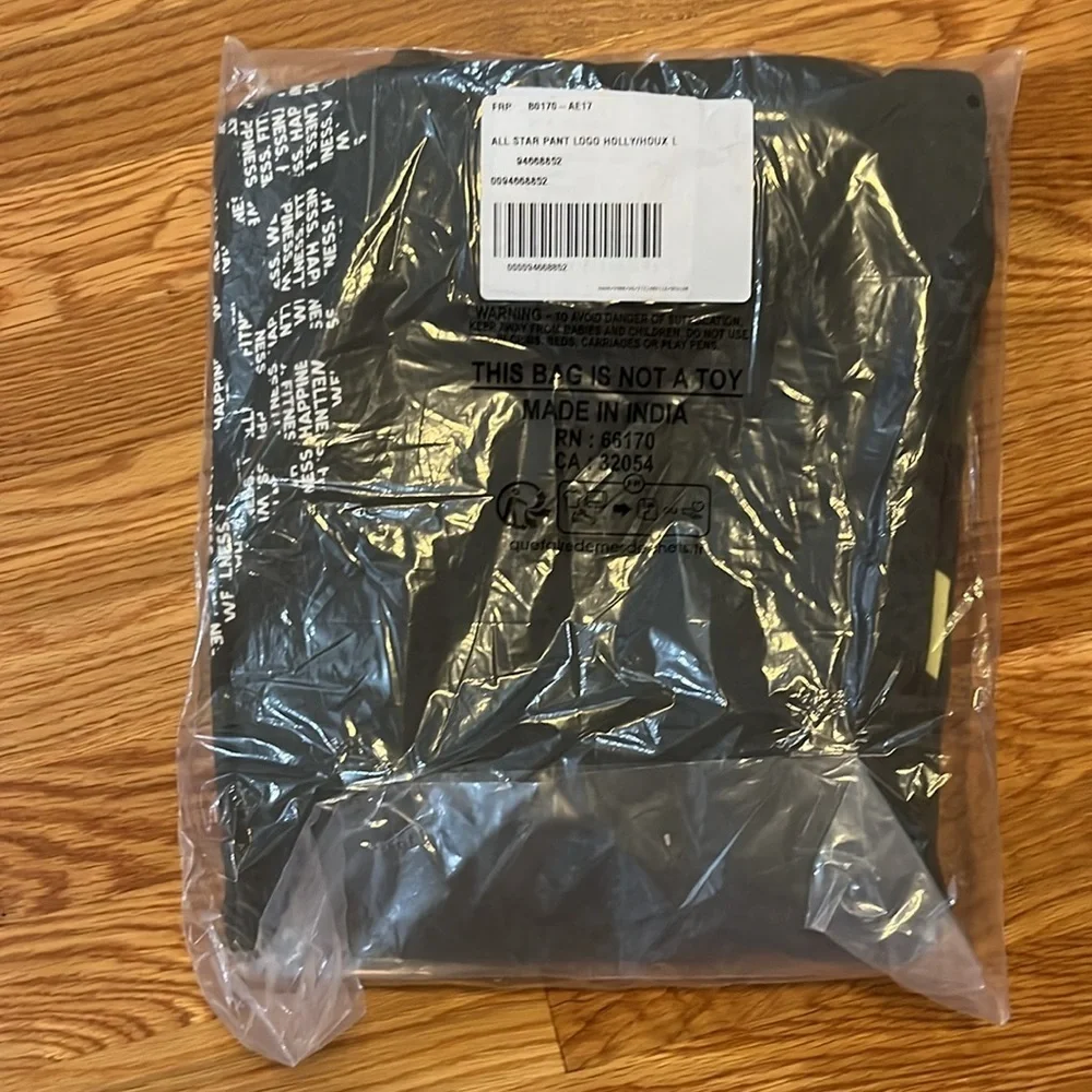 Free People All Star Logo Pants Size Large NWT - Picture 2 of 16